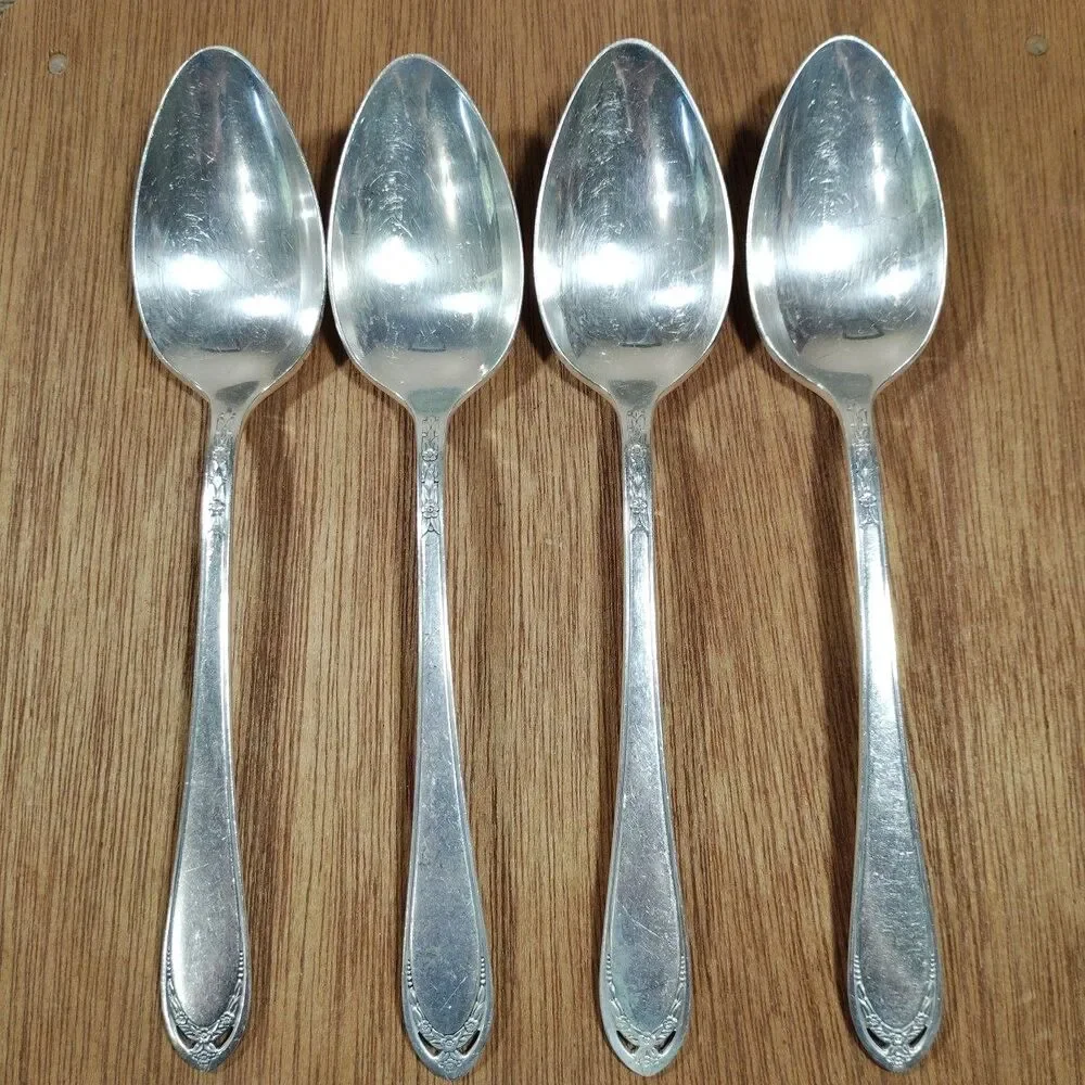 1847 Rogers Bros IS LOVELACE Silverplate Flatware 4 Serving Spoon
